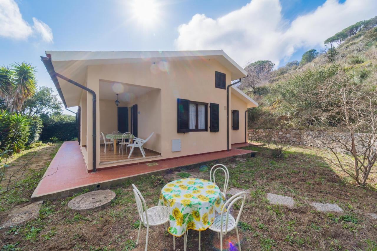 Villa Campo Al Pero ริโอมารินา ภายนอก รูปภาพ
